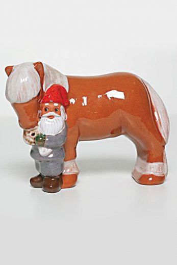 Rolf Berg Tomte matar häst 20 cm