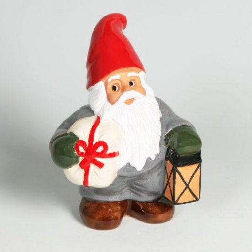 Årstomte 2023 med Paket & Lykta 21cm