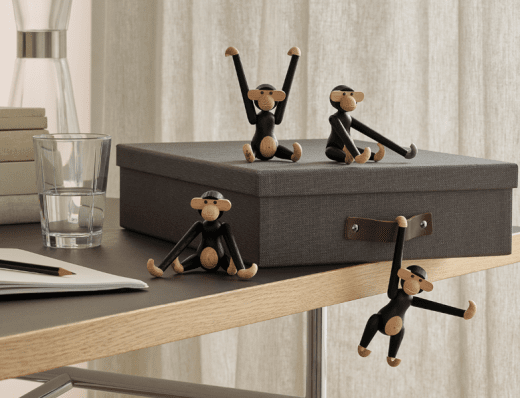 Kay Bojesen Apa Mini, Mörkbetsad Ek