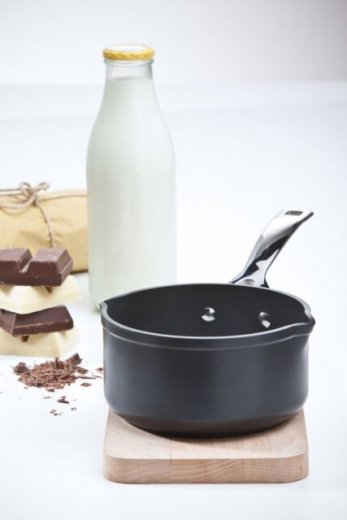 Le creuset mjölkkastrull 1,6l Toughened Non-Stick Aluminium