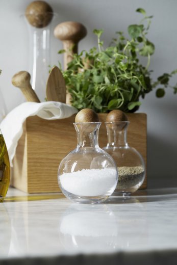 Sagaform Nature serveringsset för kryddor och salt med ekkork, 2-pack 20 cl