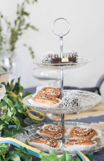 Dorre Glitter Kakfat 3 våningar höjd 33 cm glasklar