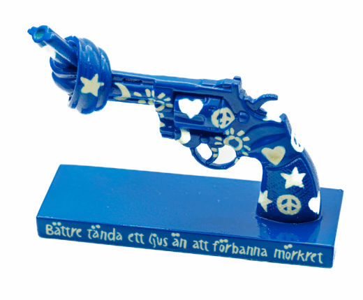 Non Violence Önska for Peace L Åberg 30 cm Ltd 3 ex